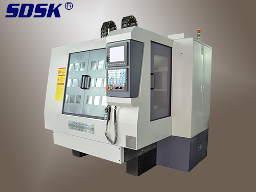 全罩金屬品加工類450D-2雙頭雙刀庫精雕機(jī)